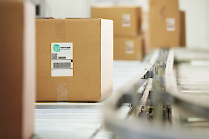 sf box conveyer with label 20170629 wtg1.300x0 is GOING THE LAST MILE CAN FORGE SMARTER LOGISTICS SOLUTIONS