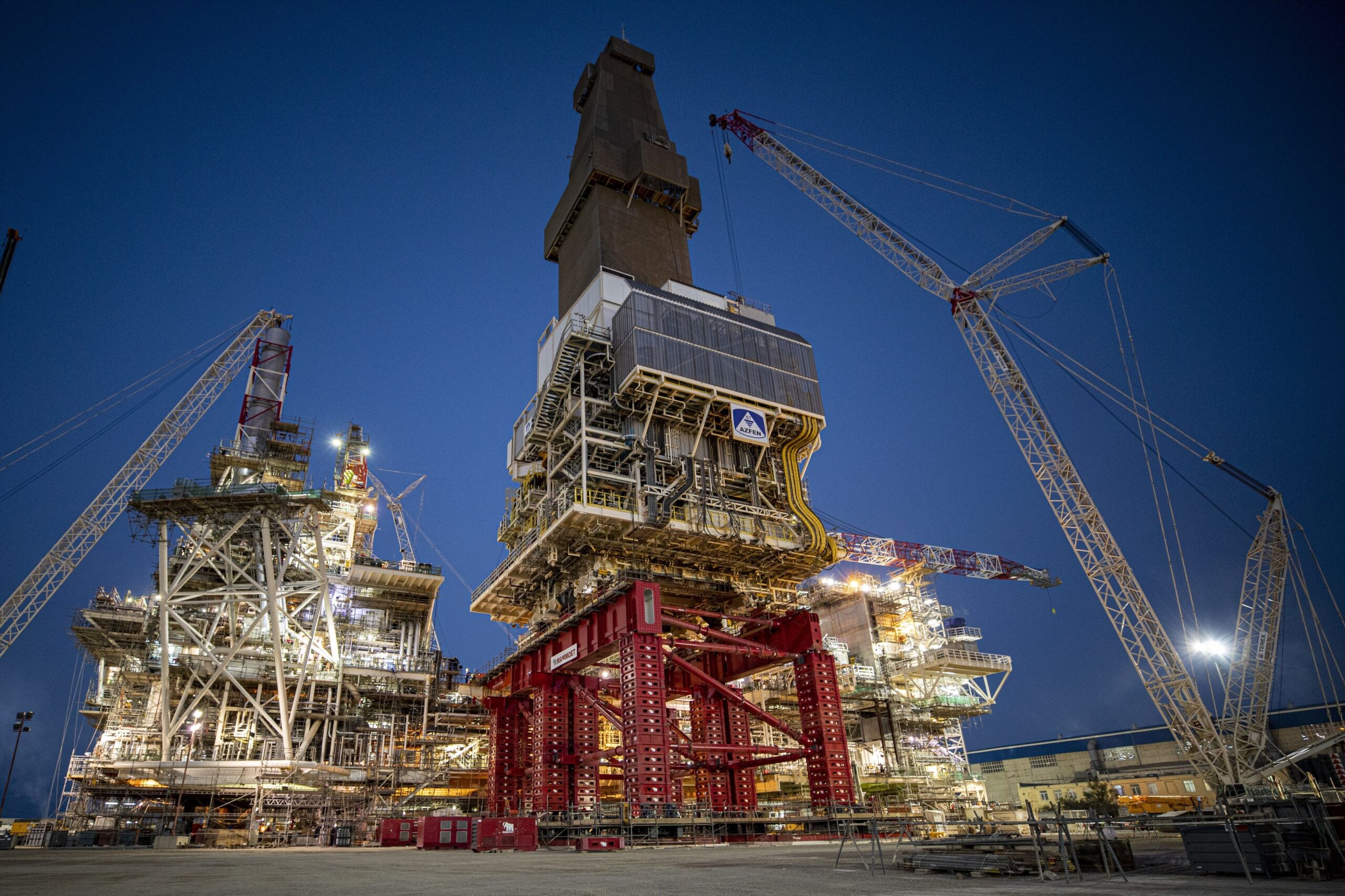 Offshore platform integration minimizes handling and schedule.