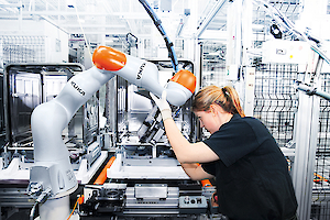 bsh kuka flexfellow2.300x0 is The rise of the collaborative robot