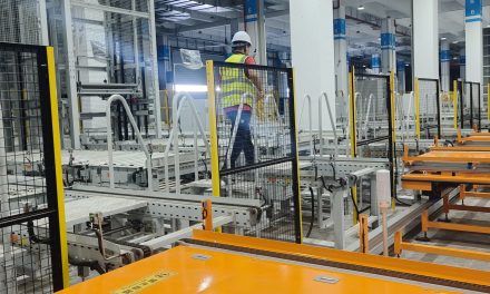 REER Safety’s EOS Light Curtains ExCel in the automated warehouse