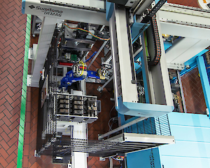 sd basf uebergabe yaskawa.300x0 is Sumitomo (SHI) Demag and BASF develop new manufacturing cell for high-performance polymers