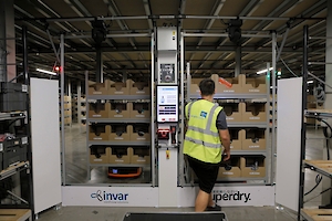 invar hikrobot superdry 9.300x0 is CILT award win makes it a hat-trick for Superdry and Invar Systems with Hikrobot