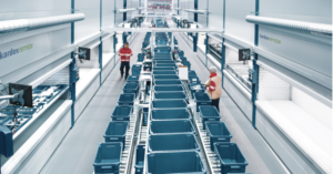 2verticalliftmodule orderpicking etra kardexremstar 1200x628 featured image The ‘Easy’ truth behind e-commerce returns