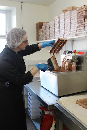 nicola woodier head chocolatier at friars 1.300x0 is Chocolate maker finds the digital sweet spot with Made Smarter