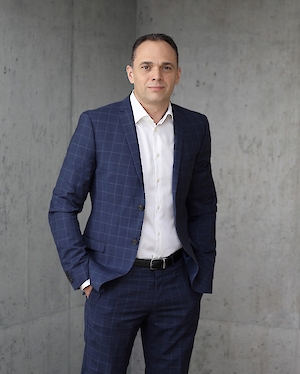 viktor molnar lres.300x0 is Viktor Molnar appointed President Chassis Systems business division of the Schaeffler Group