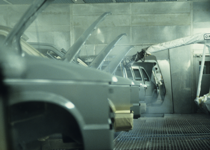 Air motors stir it up in automotive paint shops Factory & Handling