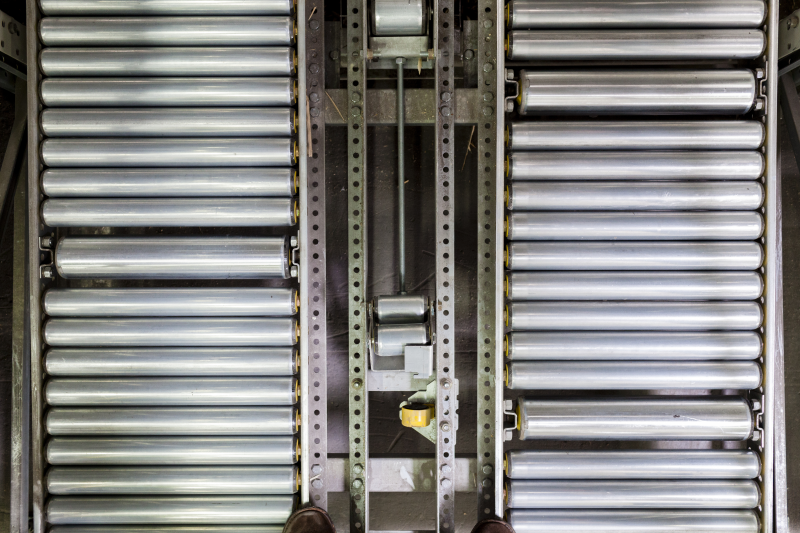 the offset rollers helpto support the traverse pallet runners and guaren PCI Augsburg increases provision of goods performance with Interroll Dynamic Storage system