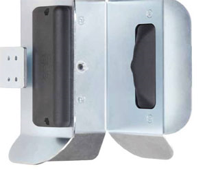 fig3 igus guidelok improves vertically mounted energy chains for storage and retrieval systems