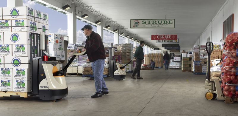 crown wp3000 powered pallet truck keeps goods moving fast Crown announces multiple new products and technology launches for IMHX 2013