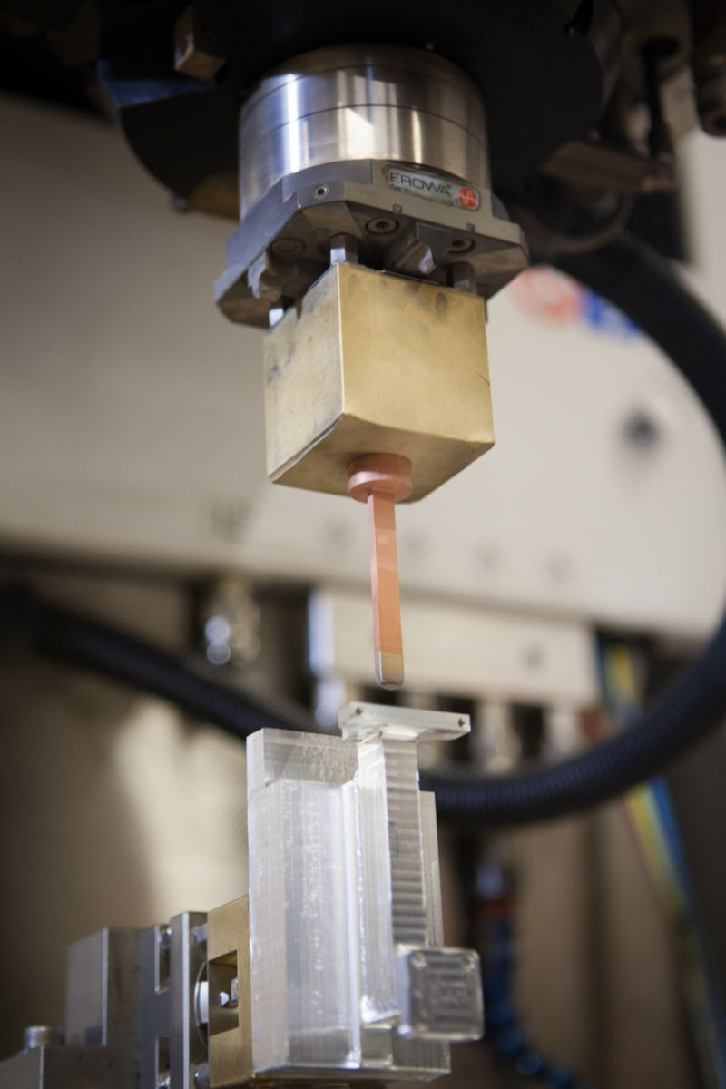 di spark 2 UK precision engineering firm opts for Atlas Copco’s new energy-saving, eco-efficient VSD+ compressor