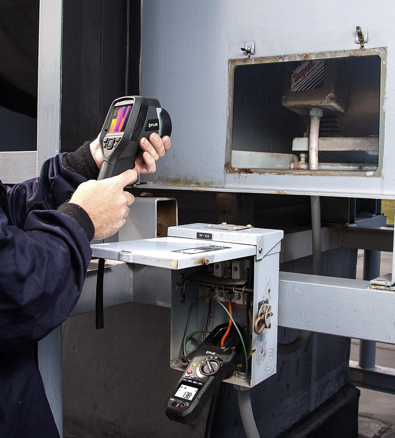 flir891 summer promo image Free clamp meter with every troubleshooting infrared camera