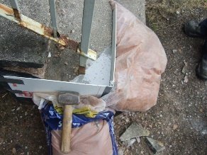 7 Step-by-step concrete repair with LOCTITE® Magna-Crete – fast, reliable and long lasting