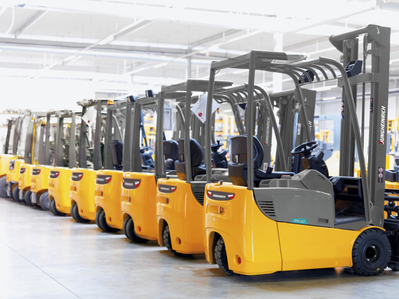 jung 11685 Grand opening event for Jungheinrich’s Dartford service depot