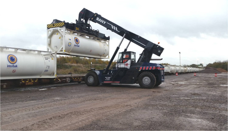 92825 Rail Freight Services takes additional Sany reach stacker