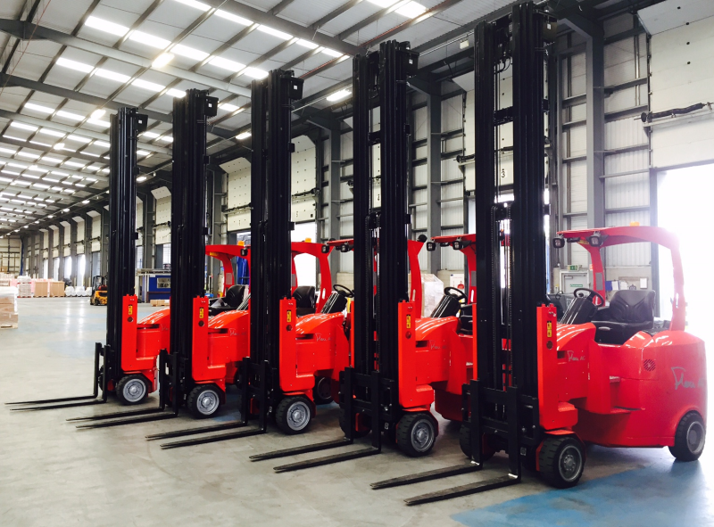 mhl crown flexi trucks Crown Paints chooses Flexi articulated truck technology