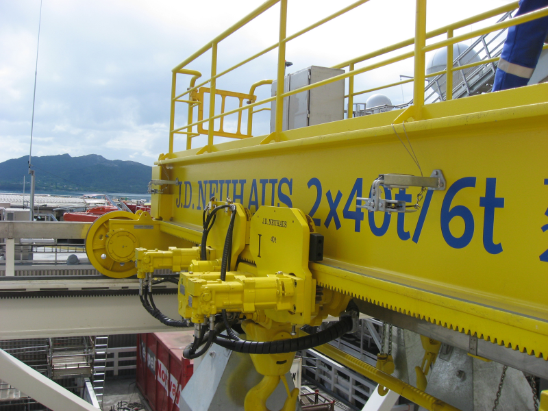 jdn112 b 300dpi Versatile crane systems comply with international regulations & standards