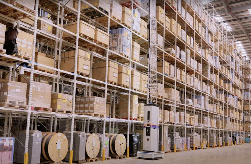 Iron Mountain implements Dexory’s state-of-the-art AI and robotic solution into UK warehouses
