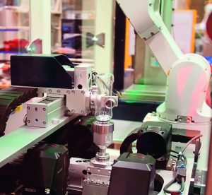 70837 KEY UK SEWTEC Page 2 Image 0001 Keyence camera sensors make quick work of high-precision PET bottle inspection