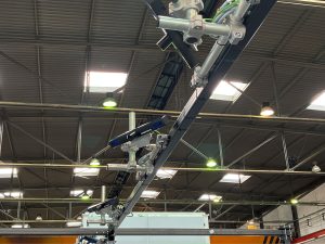 72016 ids case study vmt ensenso c robot vision 1 Four "eyes" see better than two