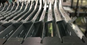 72016 ids case study vmt ensenso c robot vision comb bar Four "eyes" see better than two