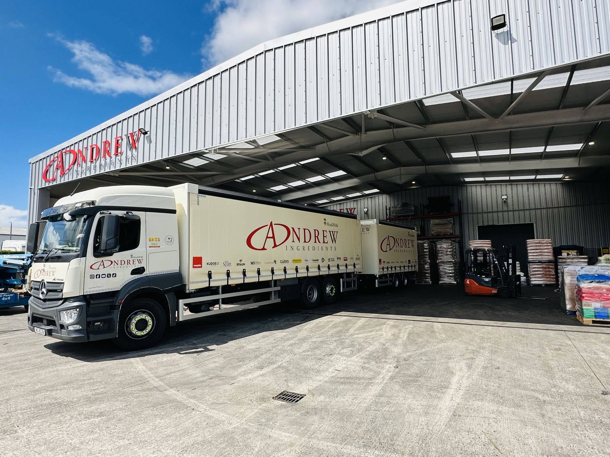 Andrew Ingredients streamlines transport and warehouse management with pocket box fleet