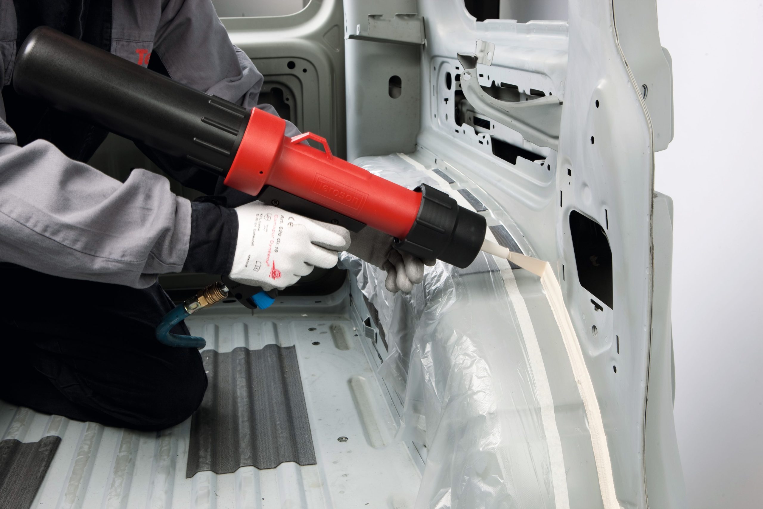 LOCTITE expands its free e-learning platform with new automotive module