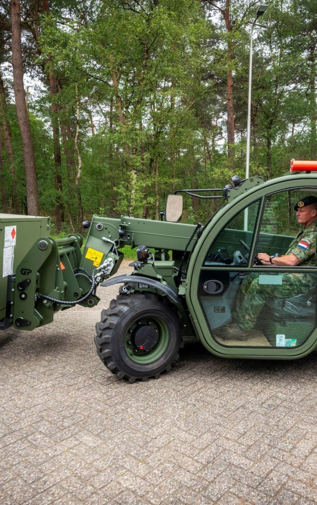 Dutch Armed Forces Take Delivery of New Bobcat Telehandlers, Air Compressors and Compactors