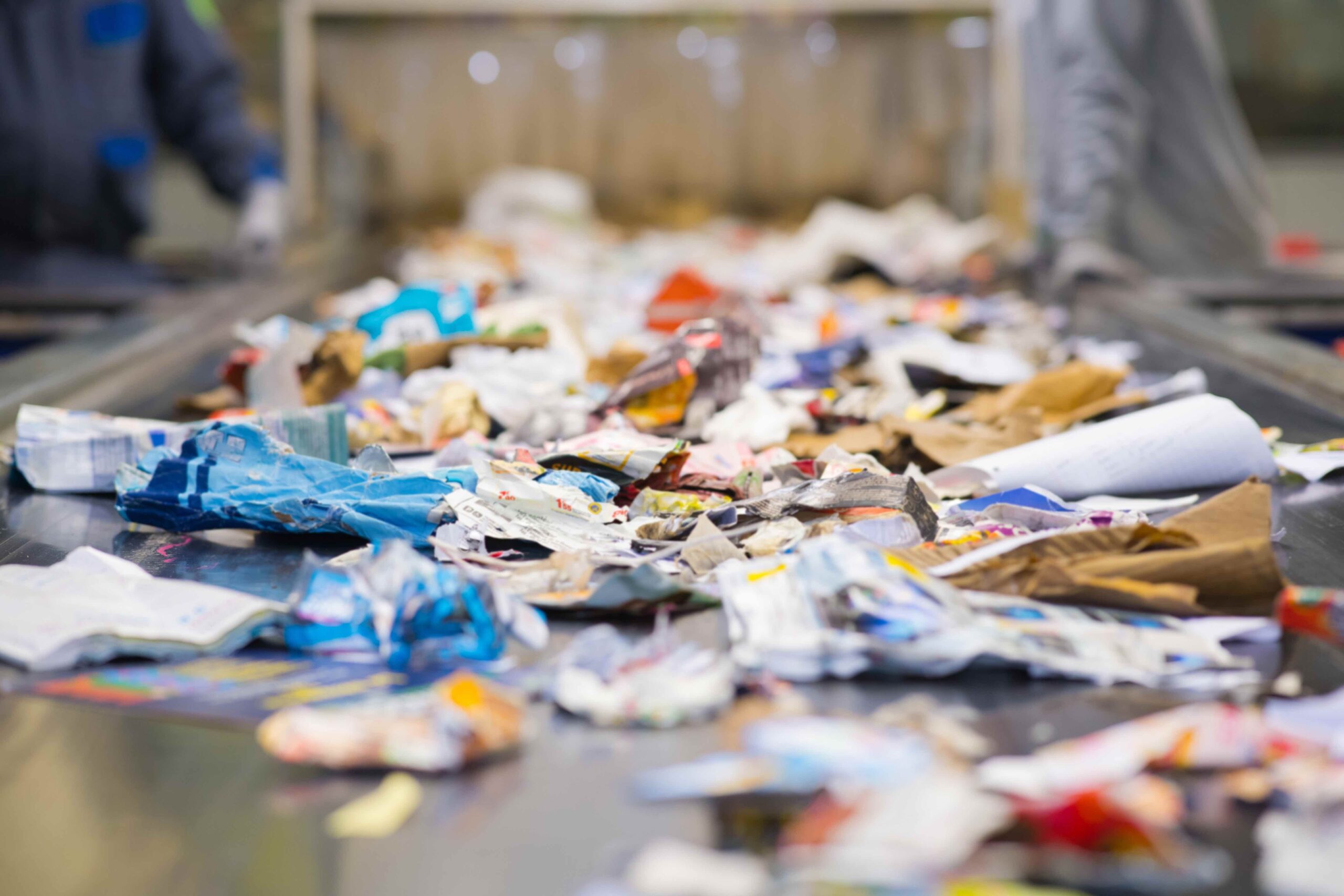 Choosing the right belt material for recycling applications