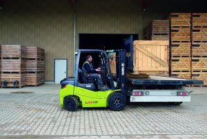 Clark L25 35XE 01 Get Electrified with Crossover - Technology!