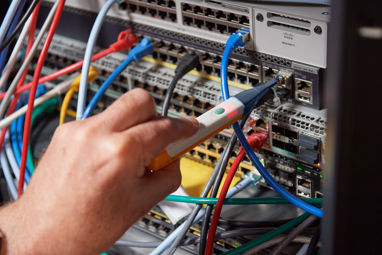 Fluke Networks launches FiberLert, the first live fibre detector