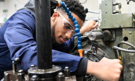 Manufacturing Barometer highlights staff shortages and supply chain pressures