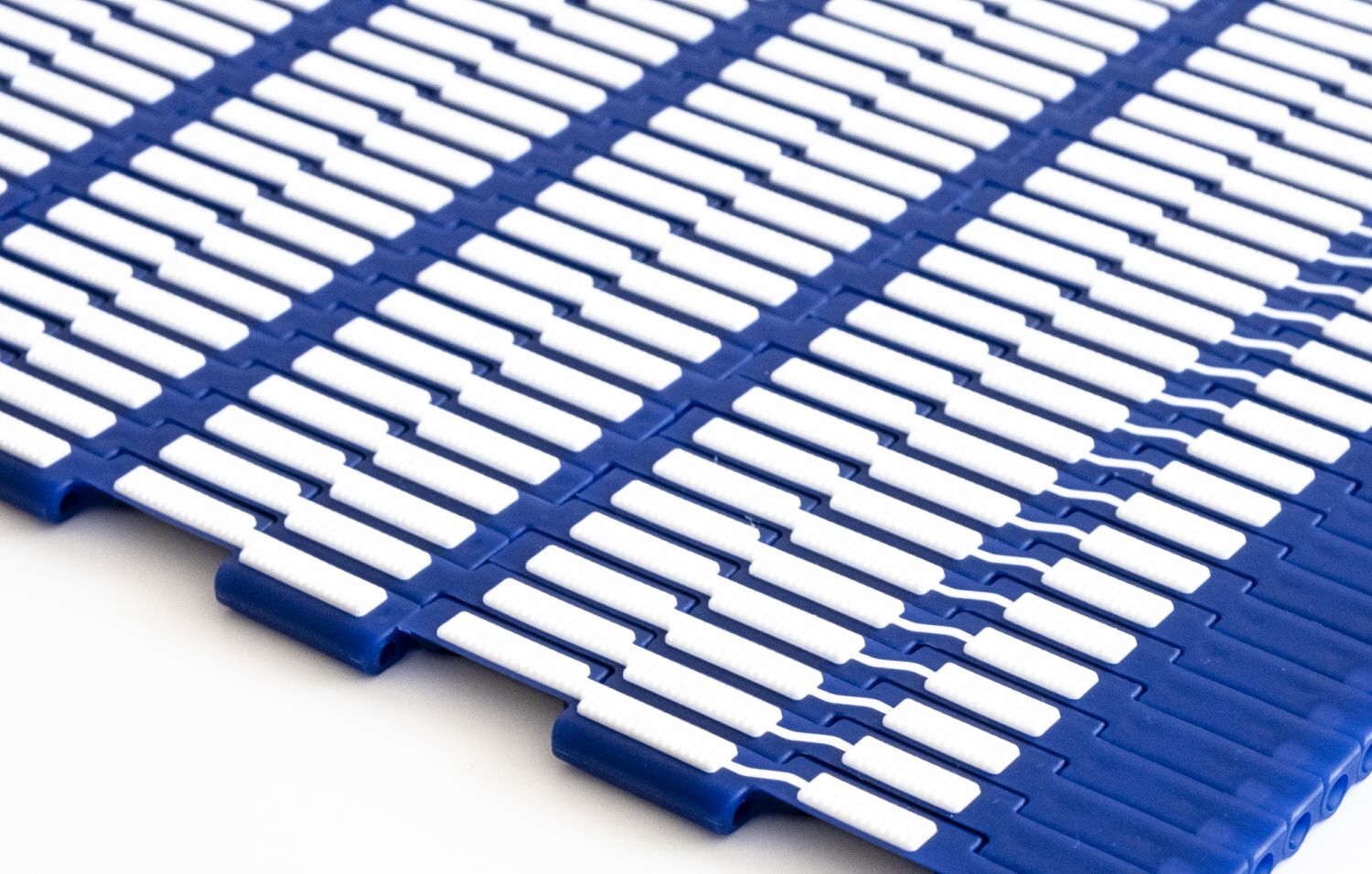 Plastic modular belts reach new heights