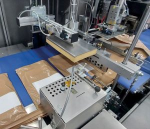 Hugo Beck data sheet flexo 700 e com Image 1 High speed bagging with minimal material use at Intralogistex