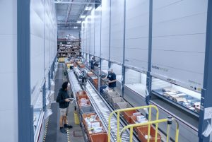 Kardex img customer VanMeter DSC03885 Optimise Your Warehouse Space with Kardex