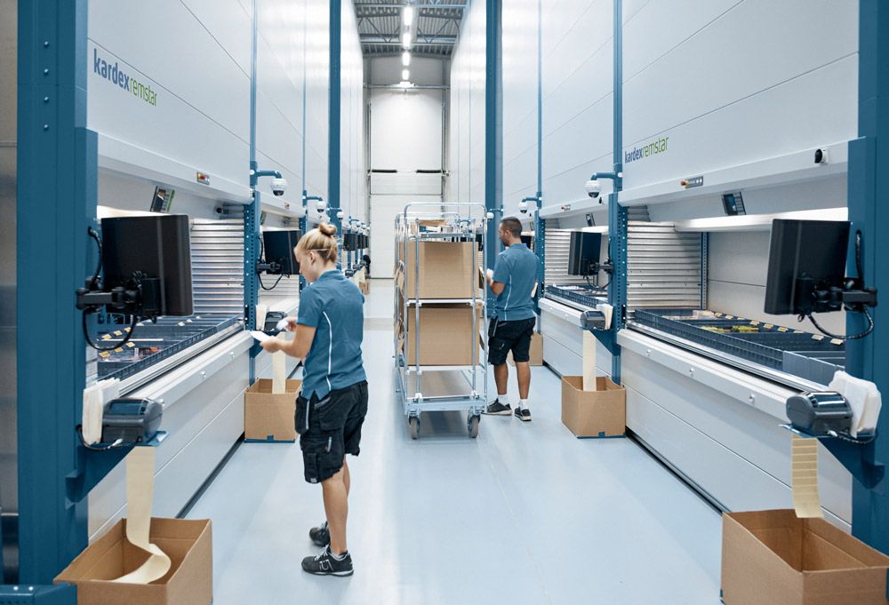 Improve Your Order Fulfilment Process: A Guide on Strategies & Technologies