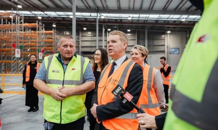 New Zealand’s PM gets to see the benefits of LiBiao Robotics parcel sorting robots up close