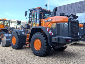 PXL 20250407 063632757xxc New waste and recycling kit for Develon DL-7 Wheel Loaders