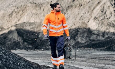High vis ‘super stretch’ comfort from ENGEL Workwear