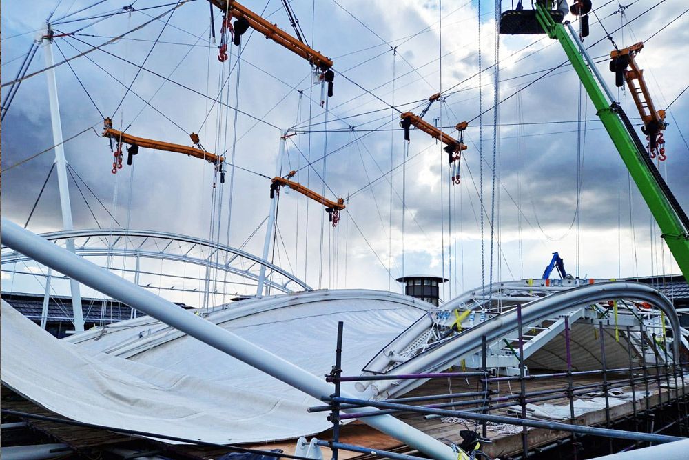 Hoist & Winch performance reaches new heights in roof replacement project