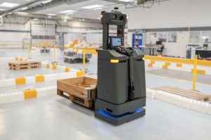 pall1 MiR1200 Pallet Jack: Using Artificial Intelligence to Revolutionise Pallet Handling