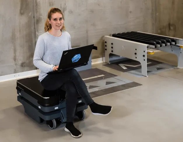 MiR1200 Pallet Jack: Using Artificial Intelligence to Revolutionize Pallet Handling