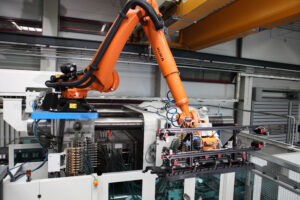 r 419 plastics krumpholz 4217 1 Efficient automation in the plastics industry