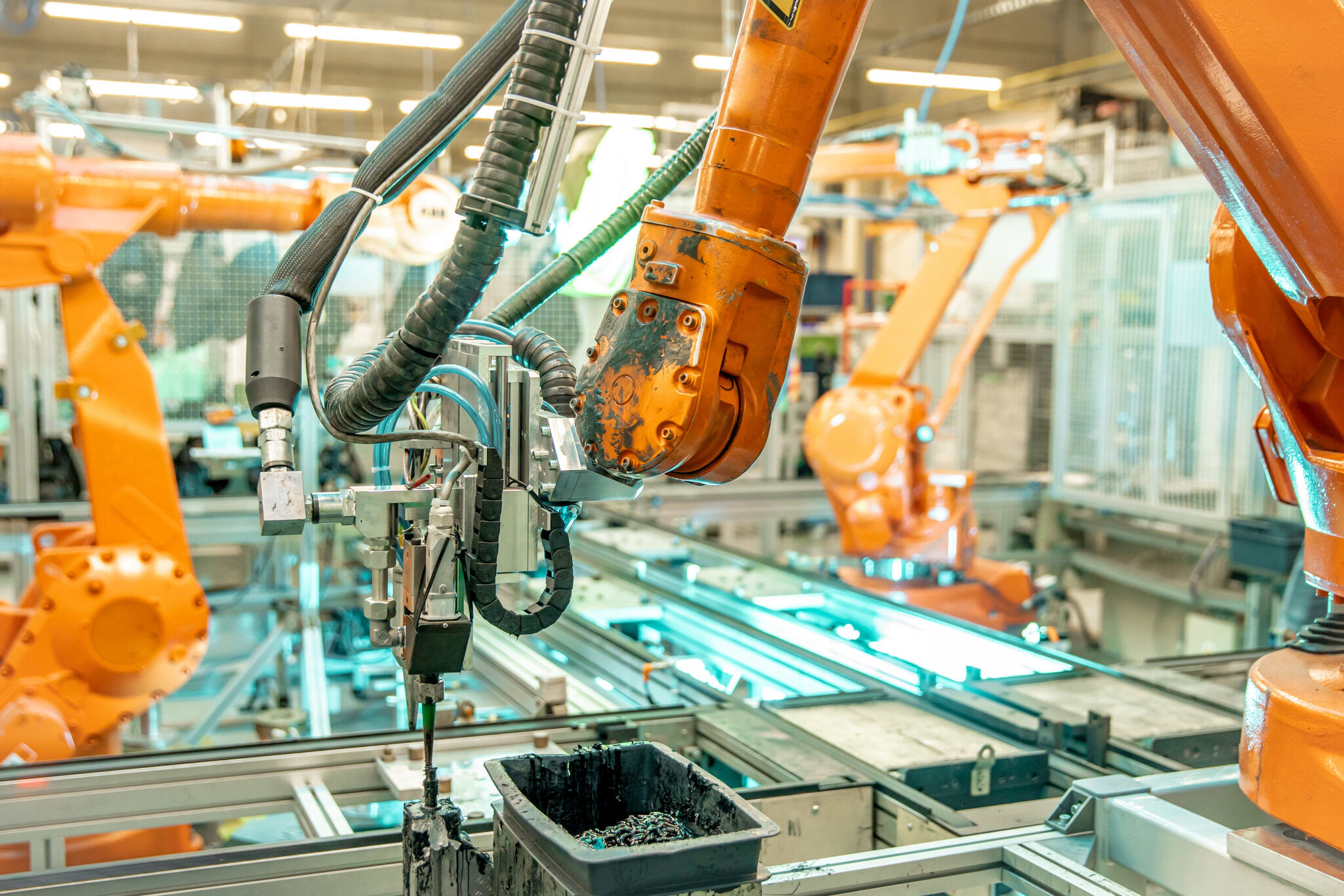Key factors for a successful smart manufacturing journey